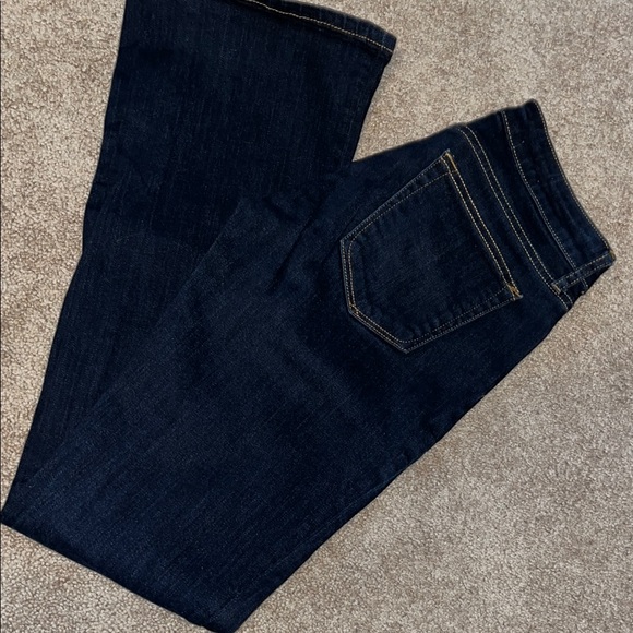 Dark wash women’s Gap bootcut jeans. - Picture 7 of 7